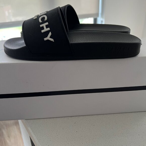 Givenchy Logo Rubber Sandal Slide - Picture 2 of 6